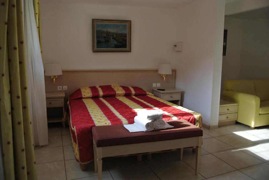 Hotel Residence San Pieru Tarcu Cameră foto